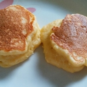 豆腐でふんわり厚みのあるホットケーキ♪